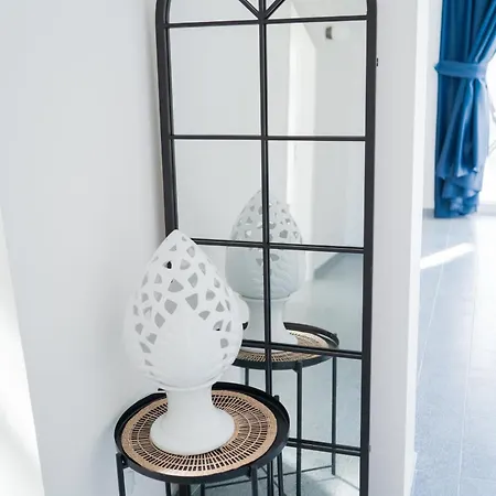 Lara Maison Acciaroli