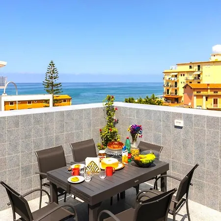 ホテル Lara Maison *