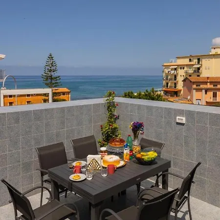 ホテル Lara Maison