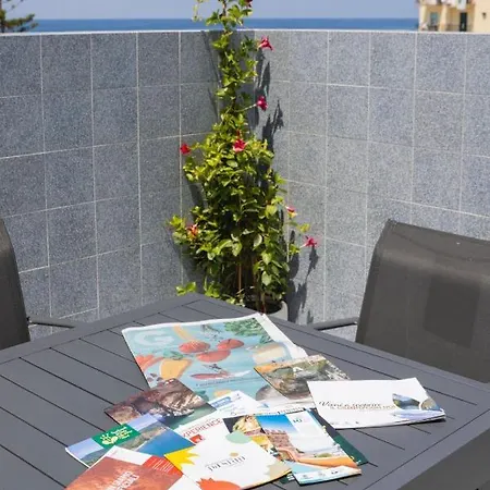 Lara Maison Acciaroli